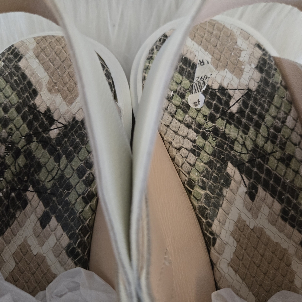 AGL Maya Criss Cross Platform Leather Sandal - Picture 8 of 10